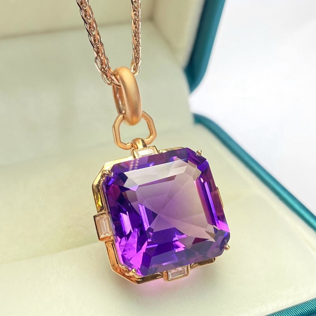 14k Gold 21.10 Ct Natural Amethyst & Diamond Pendant( Without Chain ) - 2