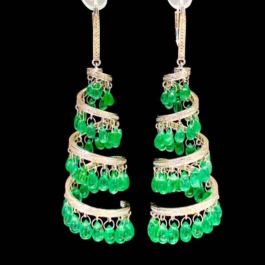 14k Gold 18.8 Ct Natural Emerald & Diamond Earrings - 3