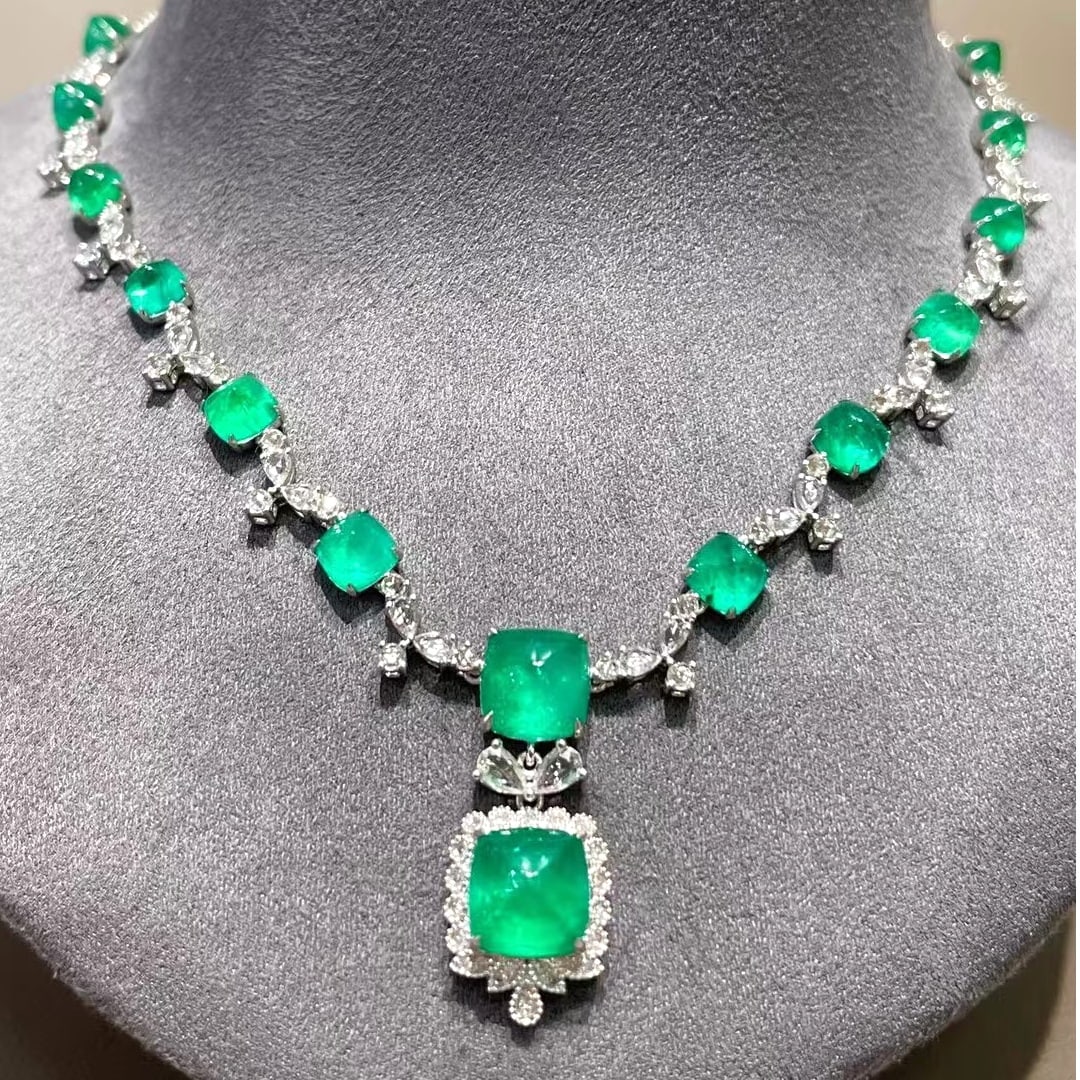 14k Gold 14.5 Ct Natural Emerald & Diamond & Sapphire Necklace - 2