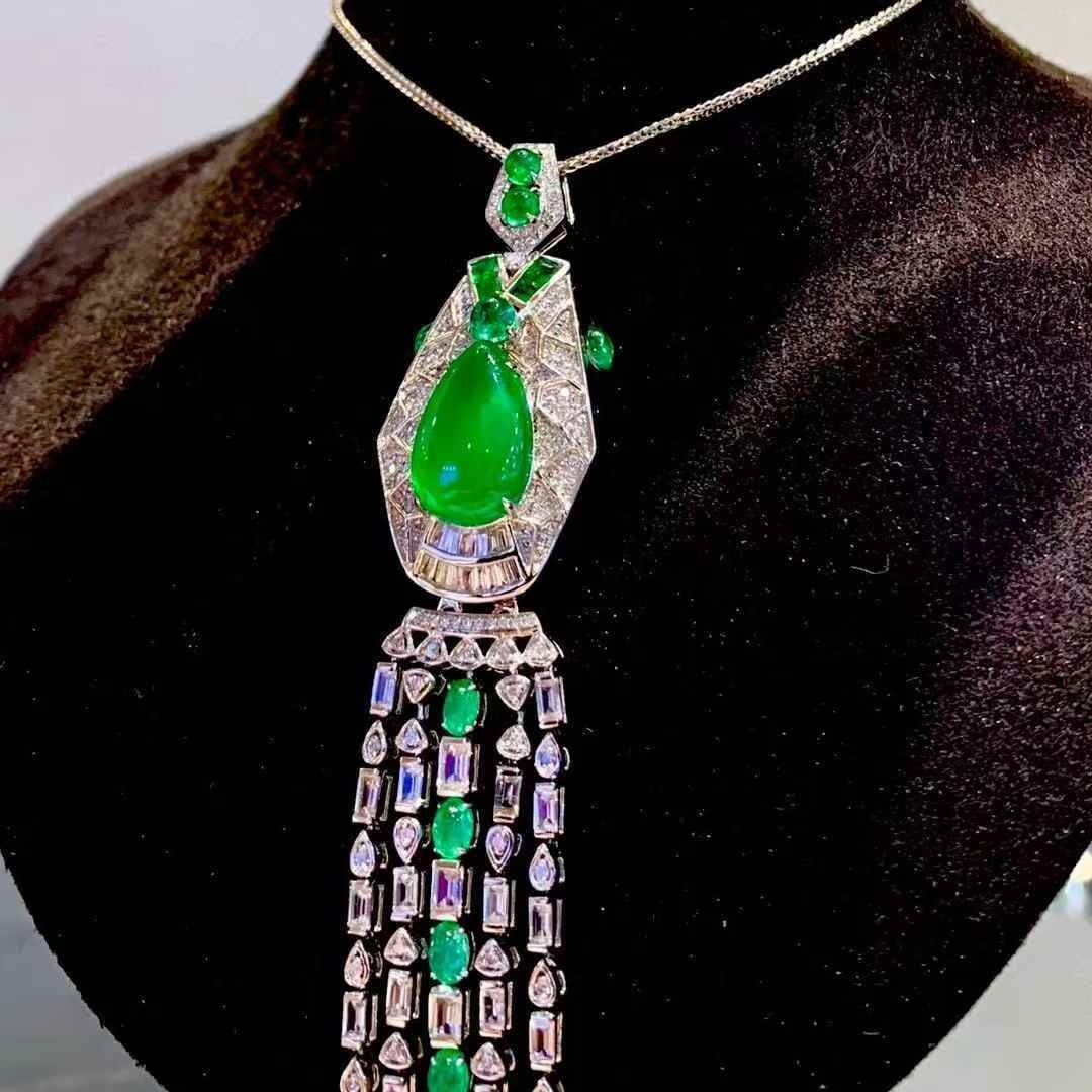 14k Gold 3.6 Ct Natural Emerald & Diamond Necklace - 4
