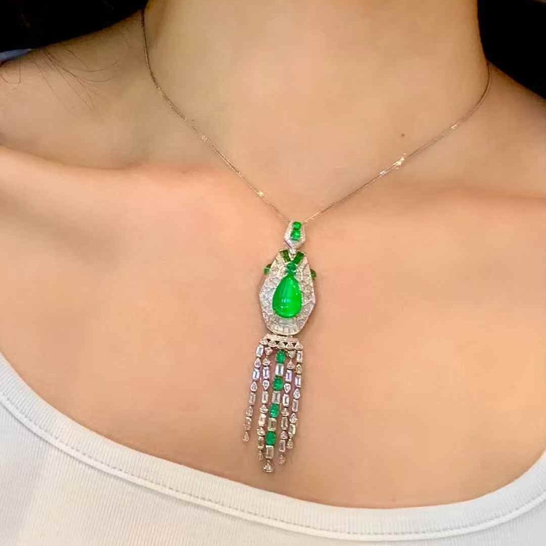 14k Gold 3.6 Ct Natural Emerald & Diamond Necklace - 6