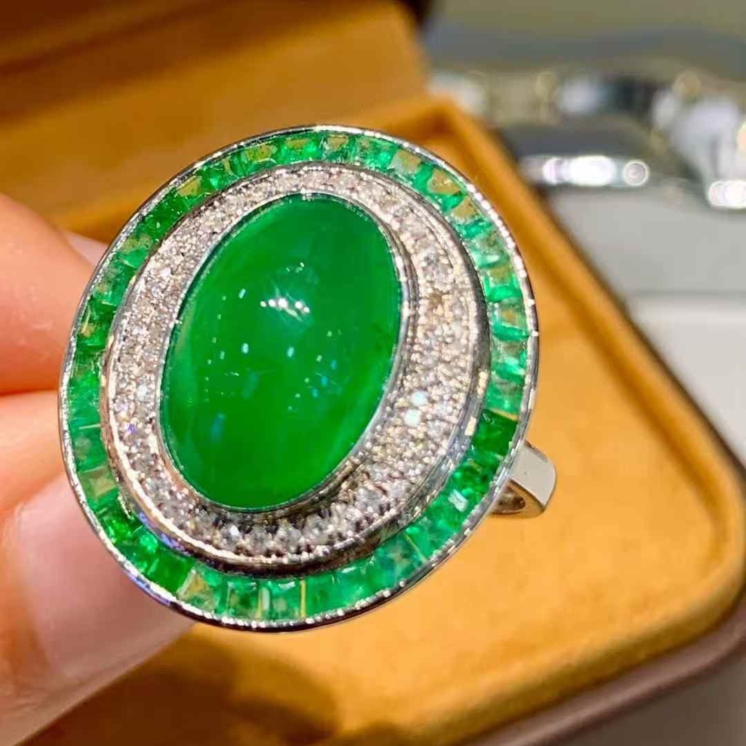 14k Gold 5.5 Ct Natural Emerald & Diamond Ring - 2