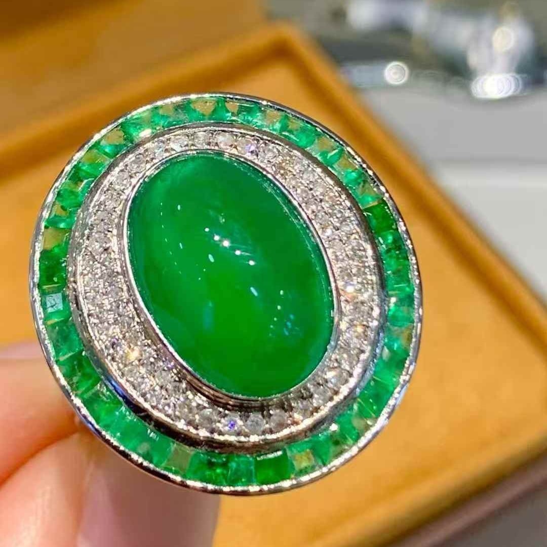 14k Gold 5.5 Ct Natural Emerald & Diamond Ring - 3