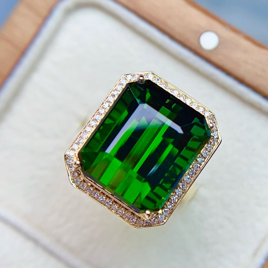 14k Gold 20.69 Ctw Natural Tourmaline & Diamond Ring: Ref:231047047 // gold content:14k gold // ring size:7. 25us // // main gemstone:tourmaline // shape:octagonal // carat weight:20. 4ct // color:green // treatment:natural // // adjacent gemstone 2 : di