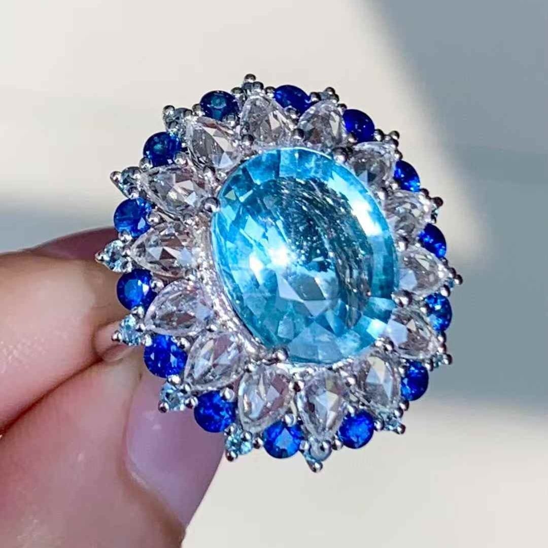 14k Gold 4.3 Ct Natural Aquamarine & Diamond & Sapphire Ring - 3