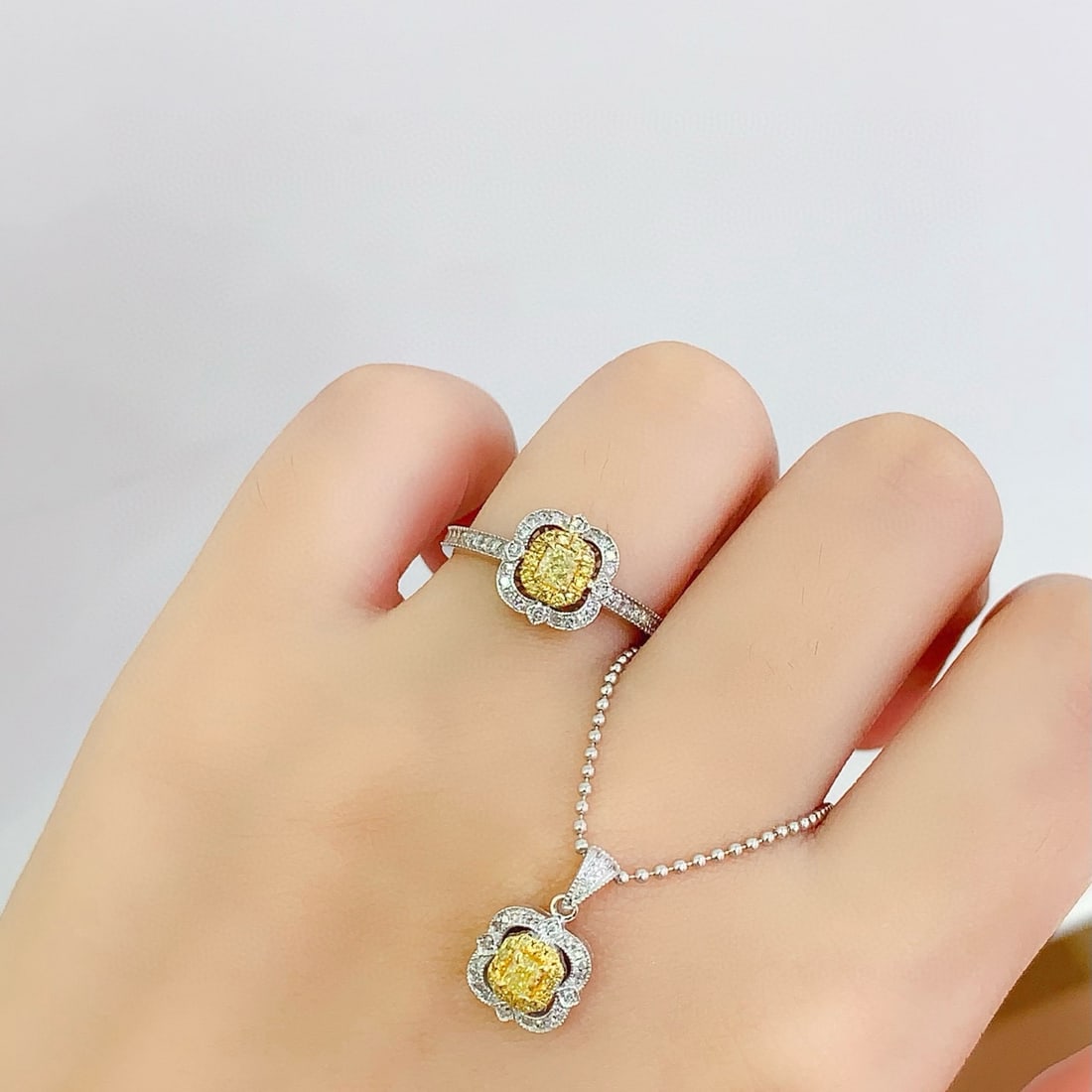 14k Gold 0.54 Ct Natural Yellow Diamond & Diamond Jewelry Set - 3