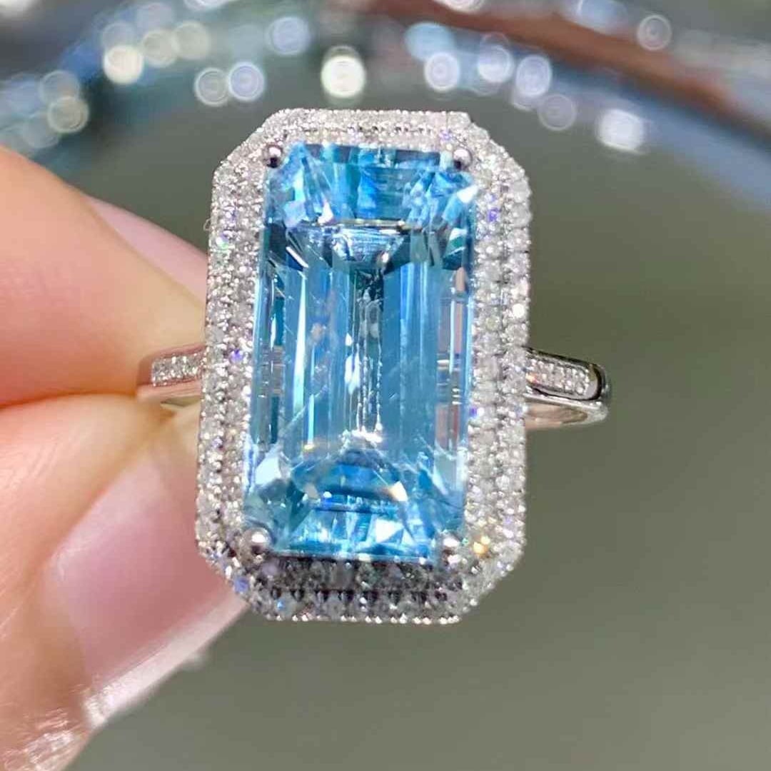 14k Gold 4.6 Ct Natural Aquamarine & Diamond Ring: Ref:231047085 // gold content:14k gold // ring size:7. 25us // // main gemstone:aquamarine // shape:octagonal // carat weight:4. 6ct // color:santa maria color // treatment:natural // // adjacent