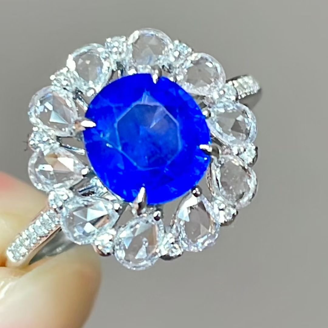14k Gold 2.1 Ct Natural Sapphire & Diamond & Sapphire Ring - 3