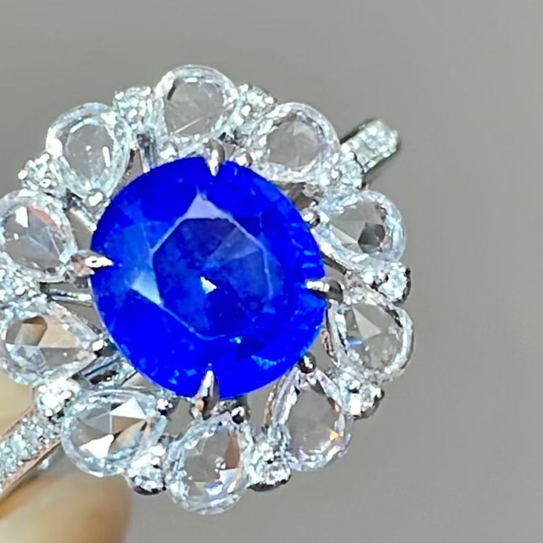 14k Gold 2.1 Ct Natural Sapphire & Diamond & Sapphire Ring - 4