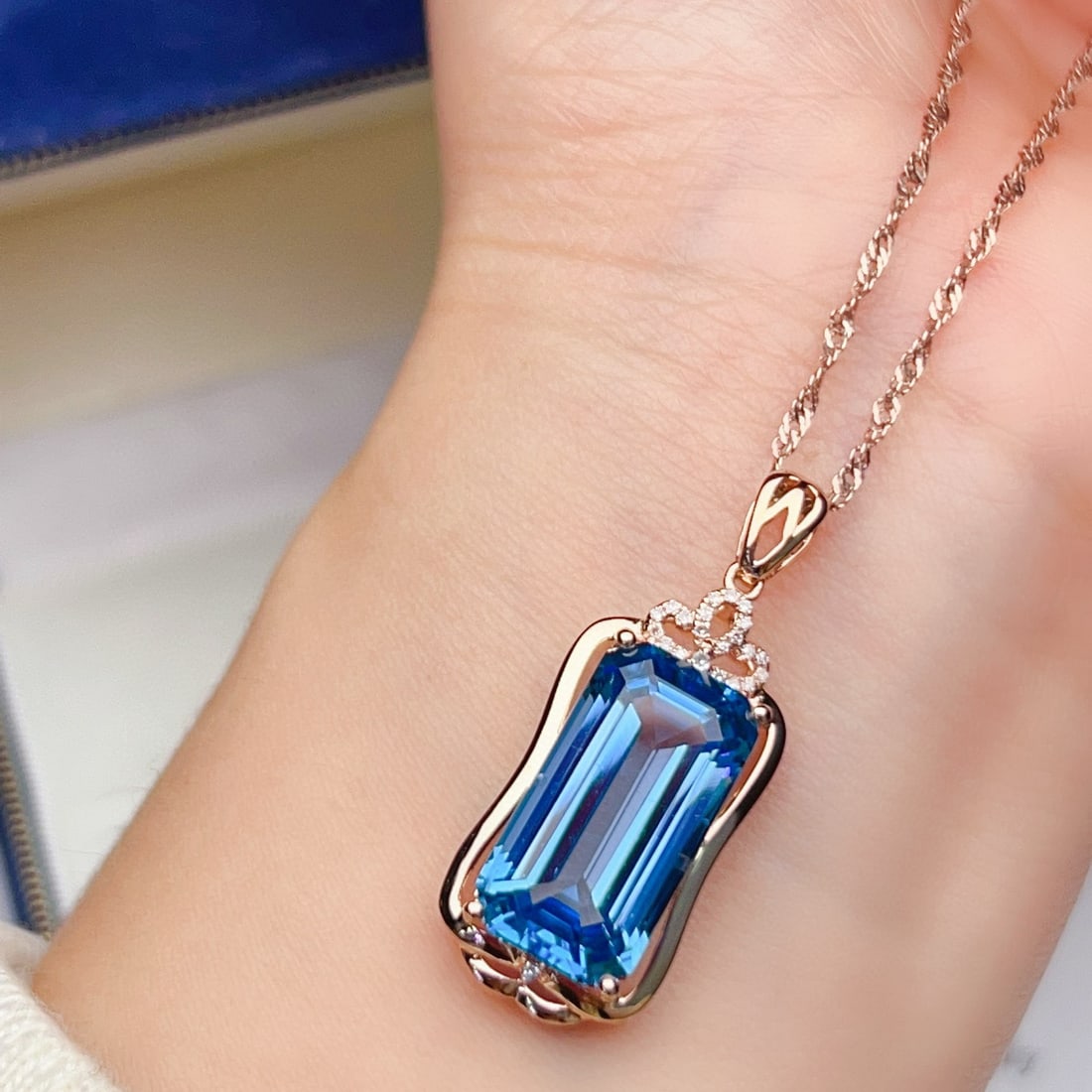 14k Gold 11.41 Ctw Natural Topaz & Diamond Pendant( Without Chain ) - 4