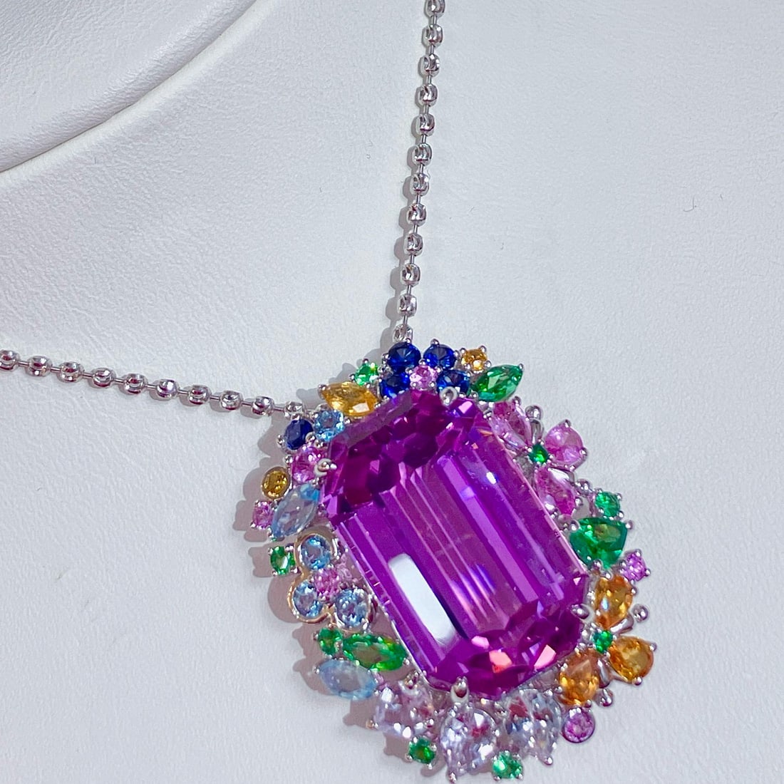 14k Gold 34.75 Ctw Natural Kunzite & Sapphire Pendant( Without Chain ) - 2