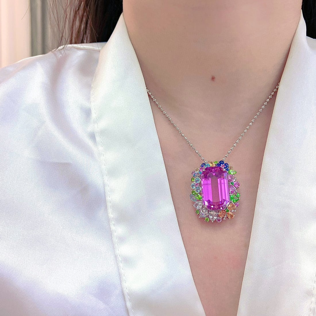 14k Gold 34.75 Ctw Natural Kunzite & Sapphire Pendant( Without Chain ) - 4
