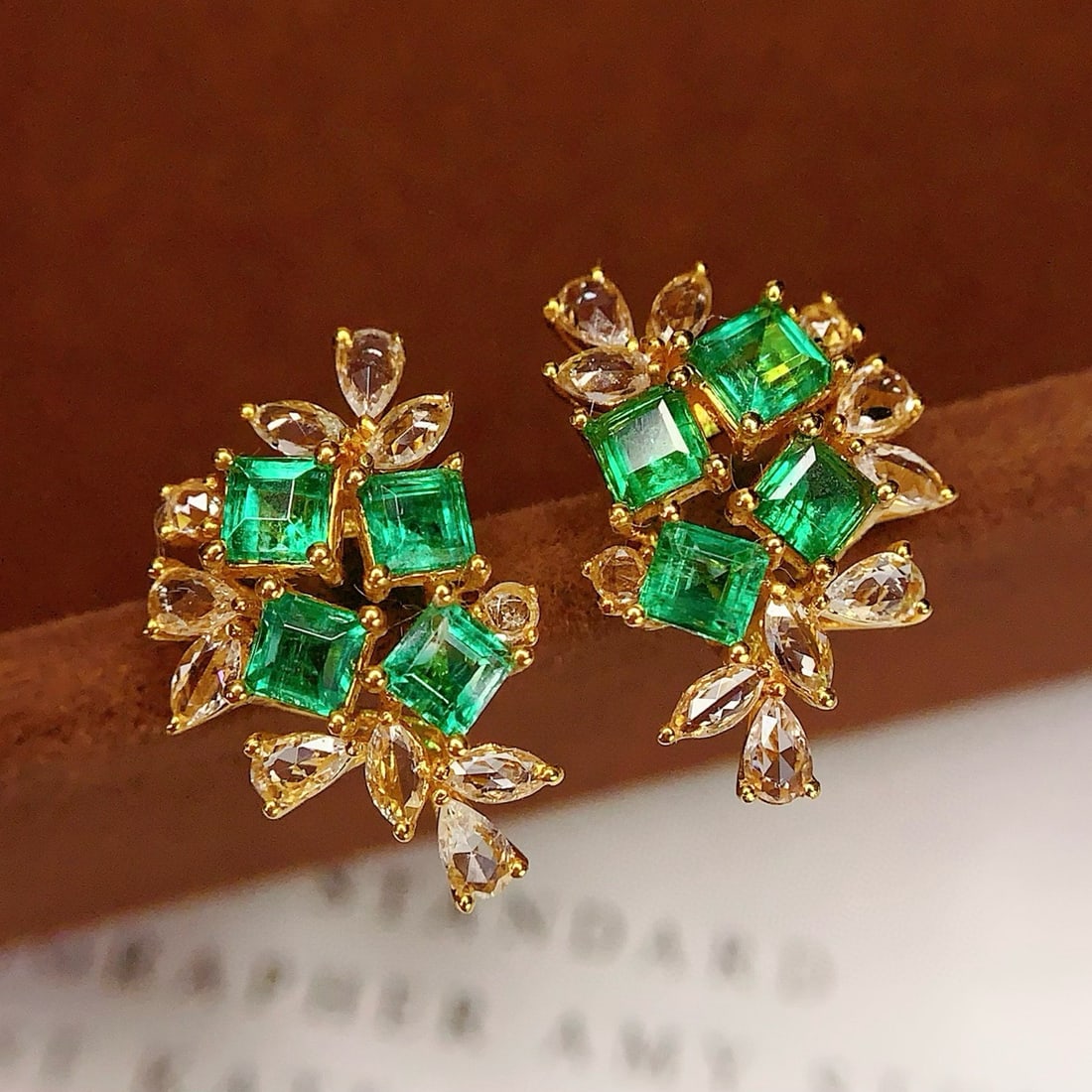 14k Gold 1.5 Ct Natural Emerald & Sapphire Earrings - 2