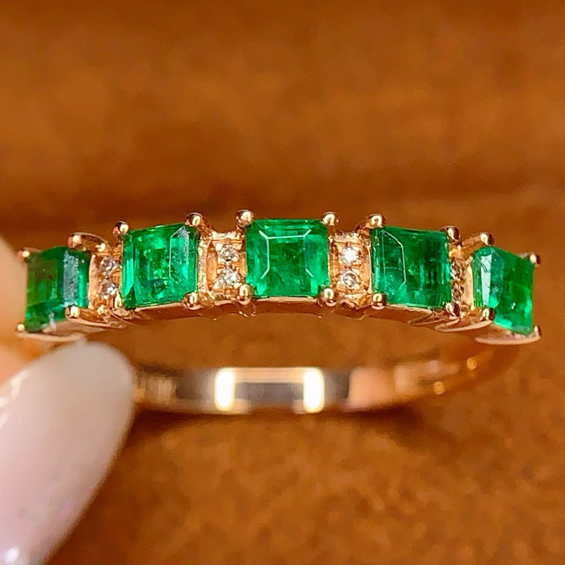 14k Gold 1 Ct Natural Emerald & Diamond Ring - 4