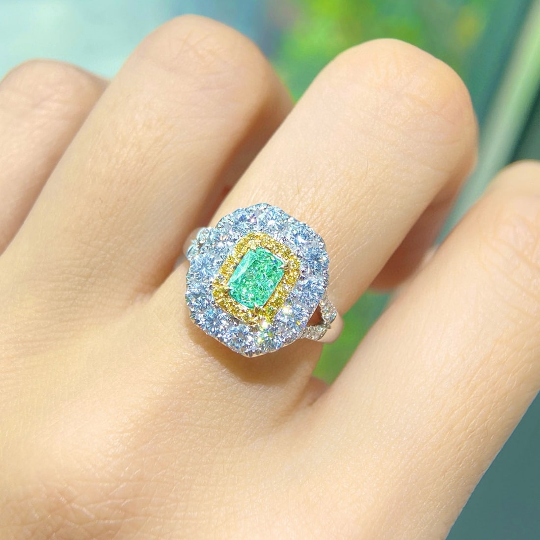 Gia Certified 14k Gold 1.81 Ctw Natural Green Diamond & Diamond Ring - 3