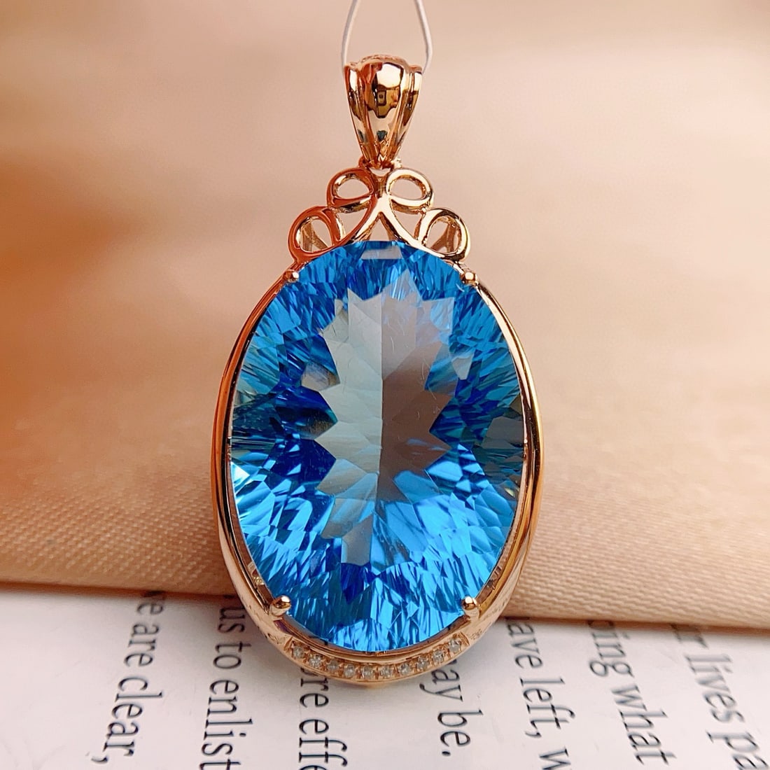14k Gold 26.00 Ct Natural Topaz & Diamond Pendant( Without Chain ) - 5