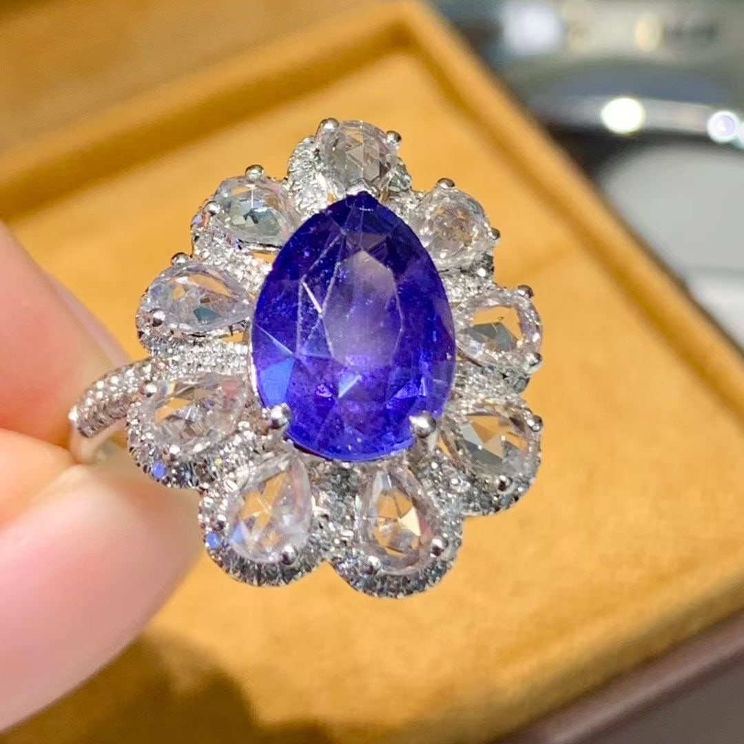 14k Gold 3.6 Ct Natural Sapphire & Diamond & Sapphire Ring - 3