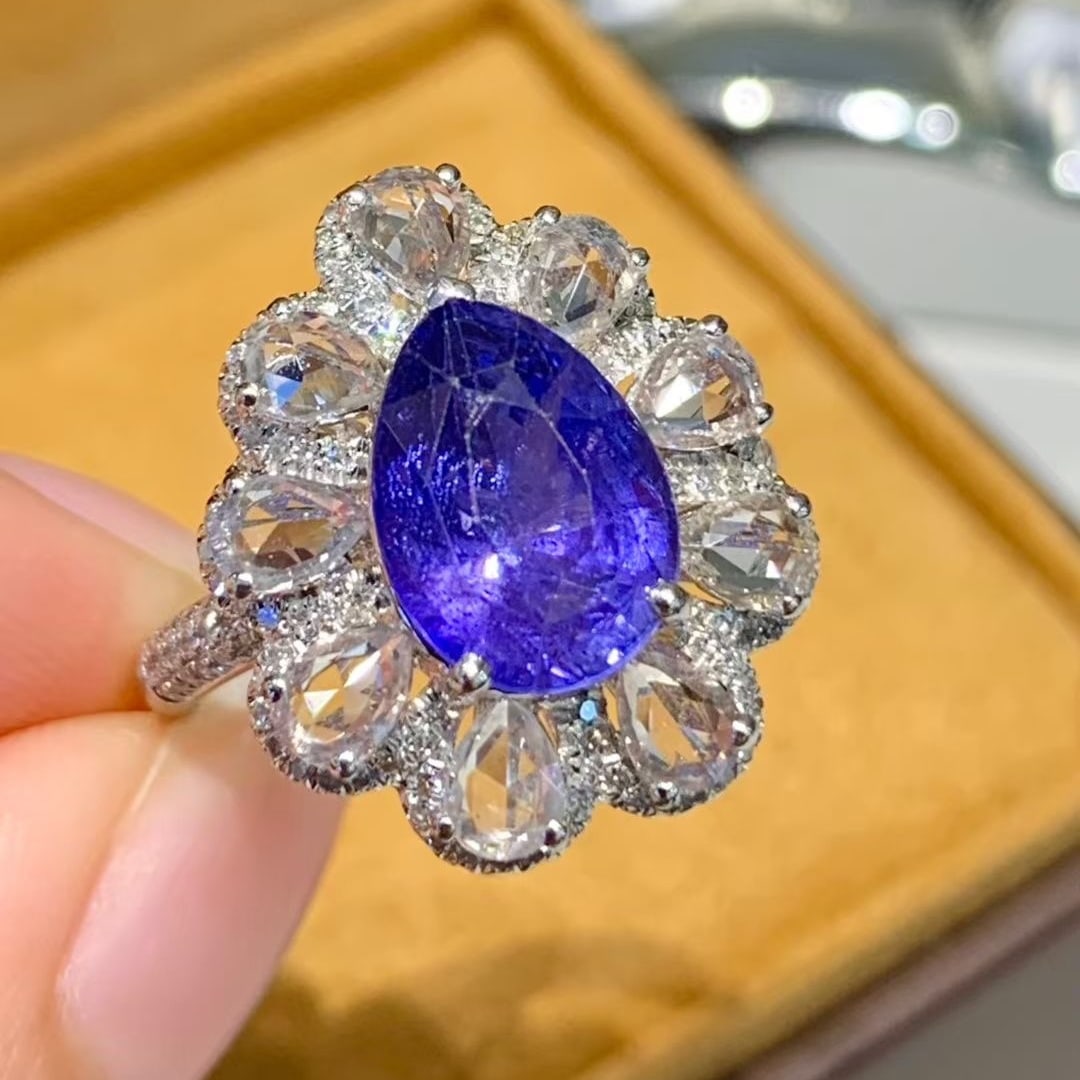 14k Gold 3.6 Ct Natural Sapphire & Diamond & Sapphire Ring - 6