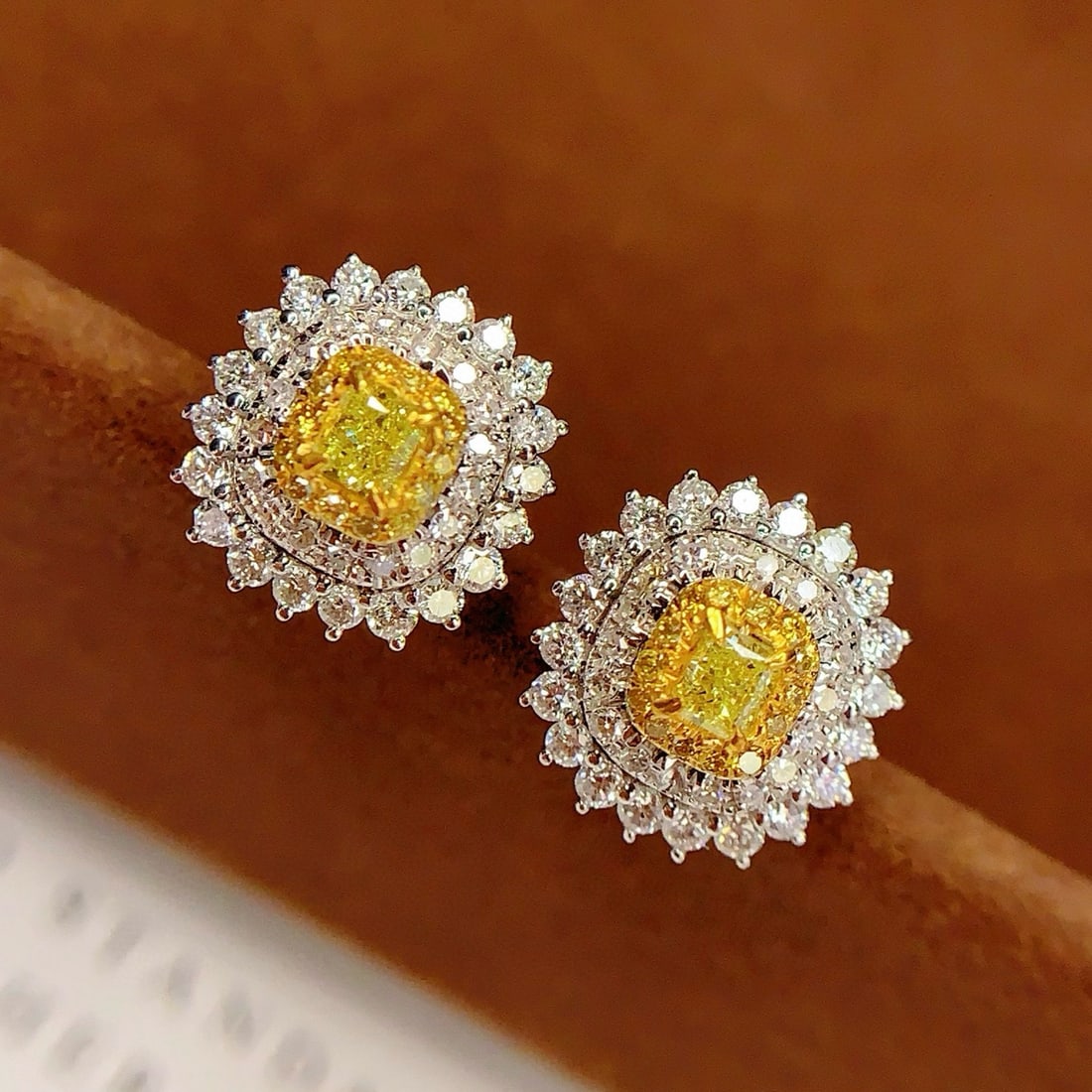 14k Gold 0.42 Ct Natural Yellow Diamond & Diamond Earrings - 2
