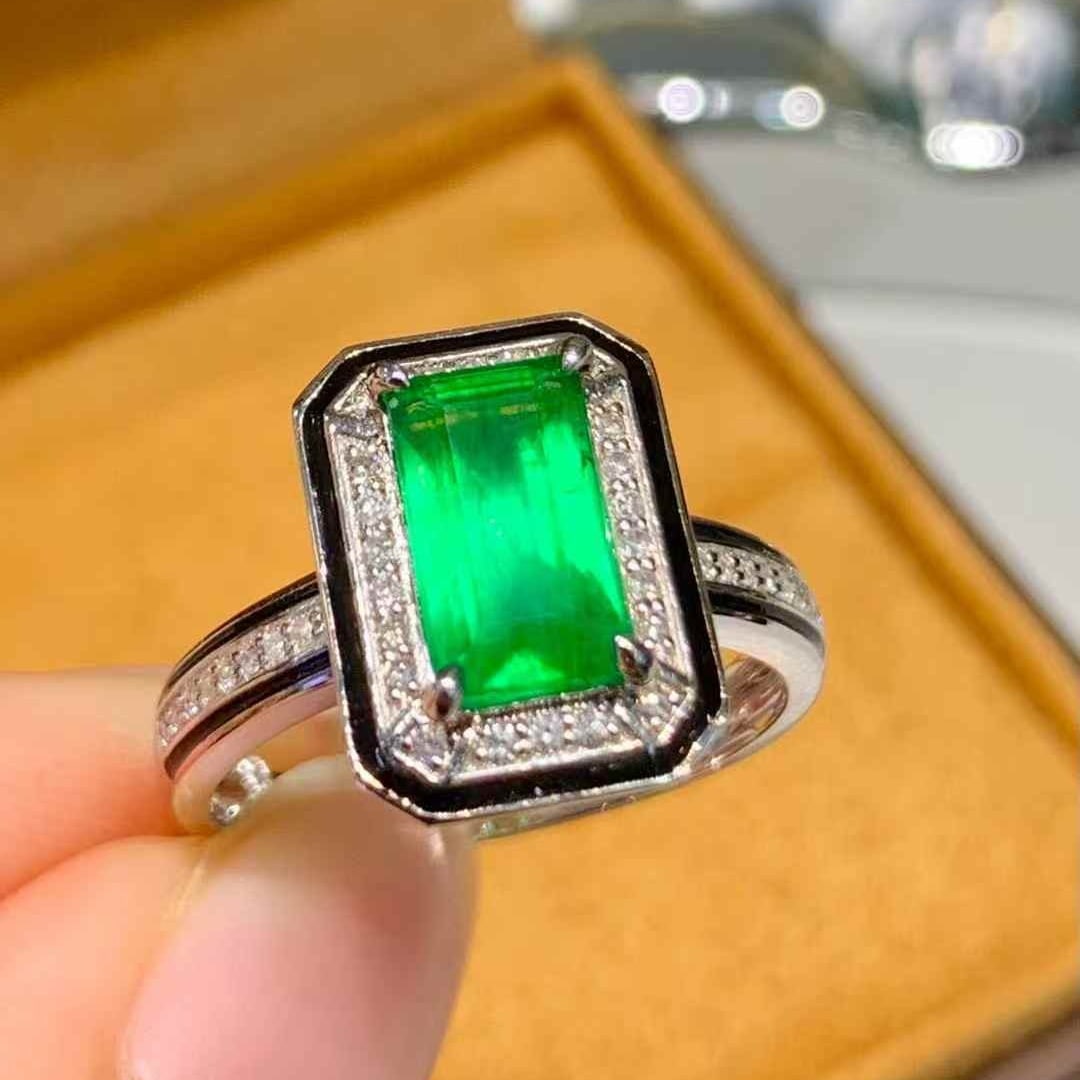 14k Gold 1.7 Ct Natural Emerald & Diamond Ring - 3