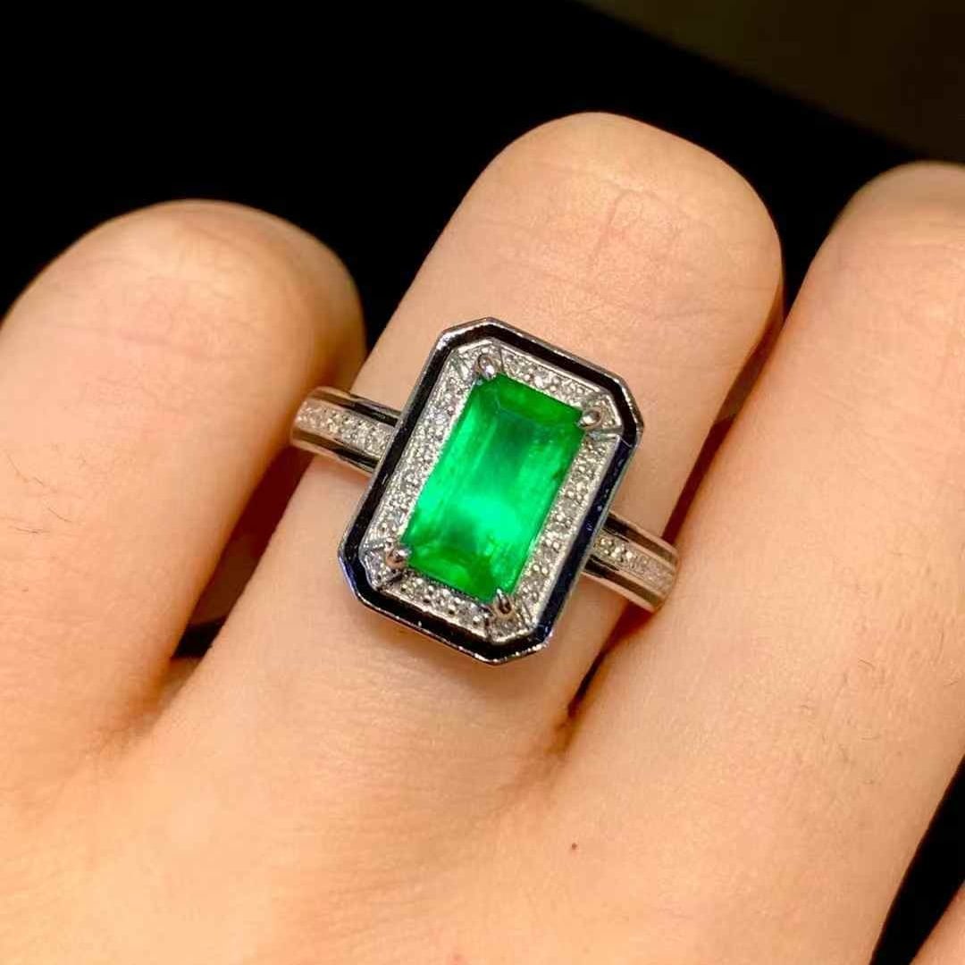 14k Gold 1.7 Ct Natural Emerald & Diamond Ring - 5