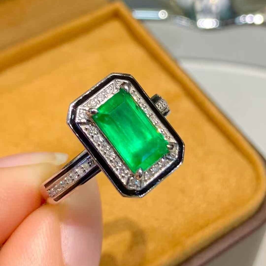 14k Gold 1.7 Ct Natural Emerald & Diamond Ring - 6