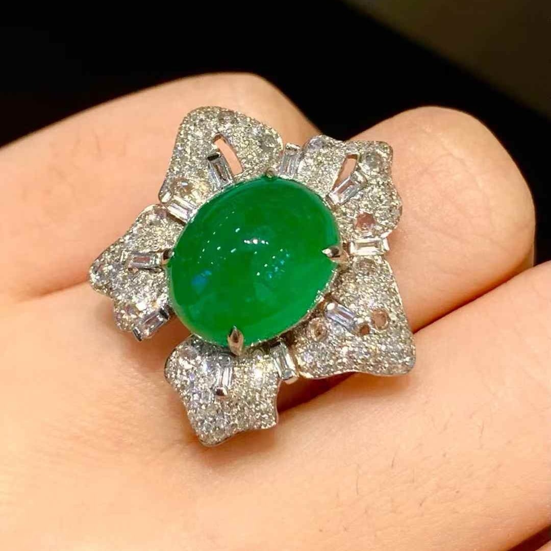 14k Gold 6.1 Ct Natural Emerald & Diamond Ring - 4