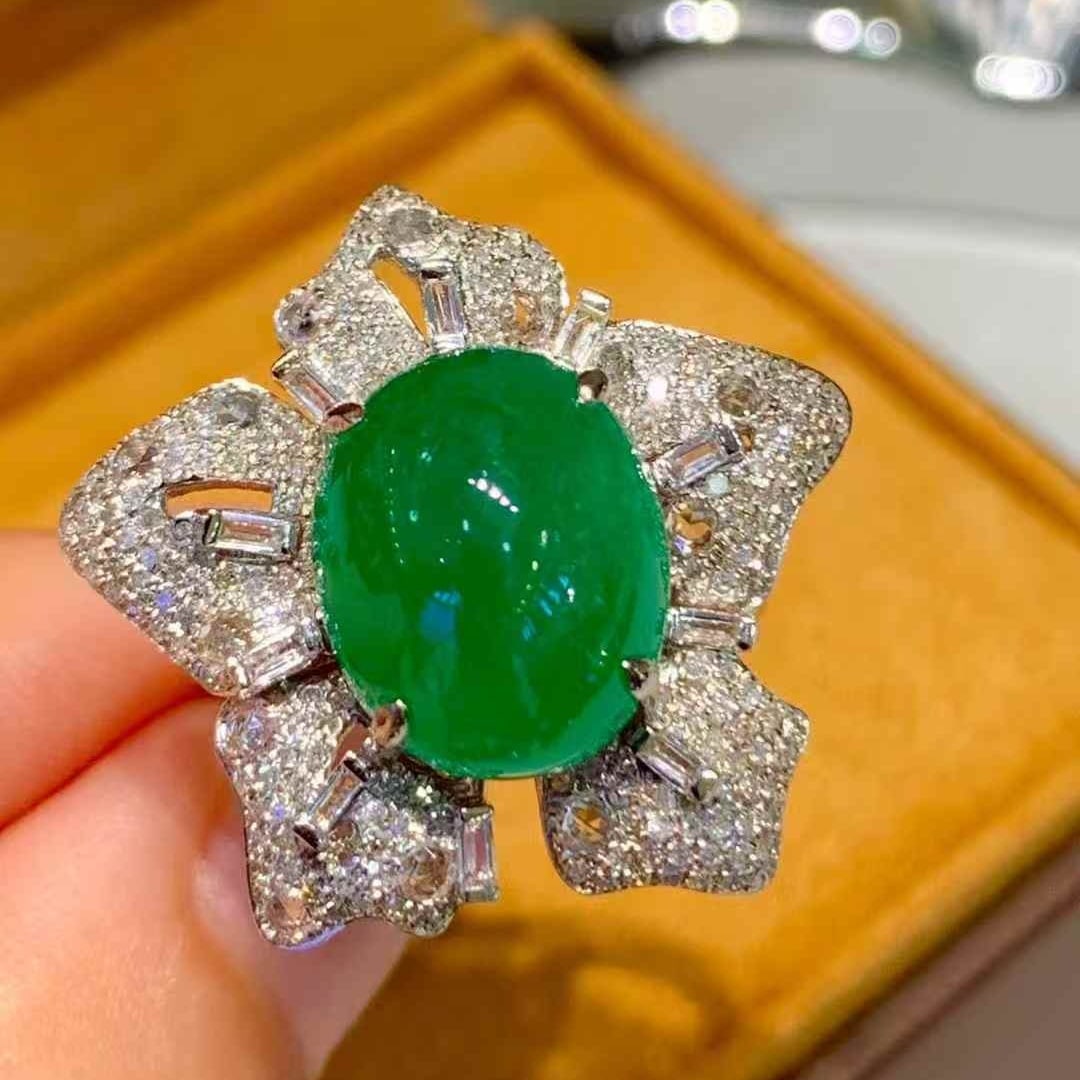 14k Gold 6.1 Ct Natural Emerald & Diamond Ring - 6