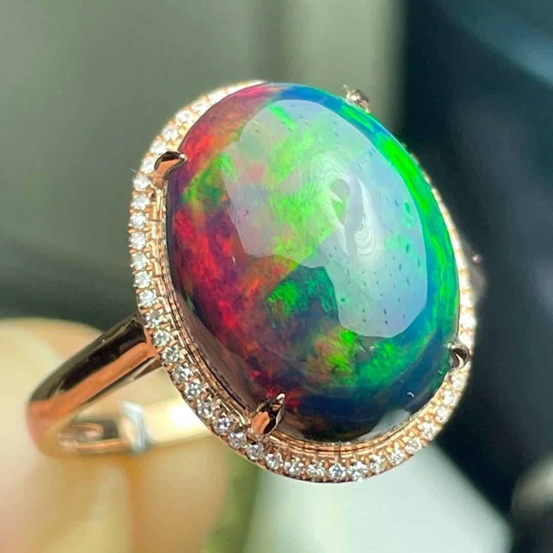 14k Gold 4.55 Ct Natural Opal & Diamond Ring - 3