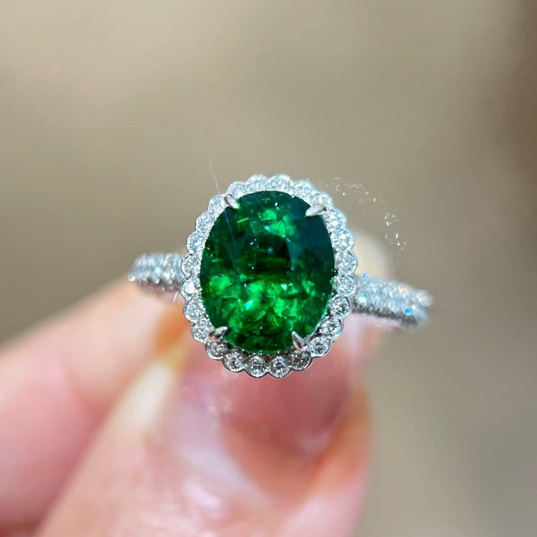 14k Gold 5.12 Ctw Vivid Green Natural Tsavorite & Diamond Ring - 5