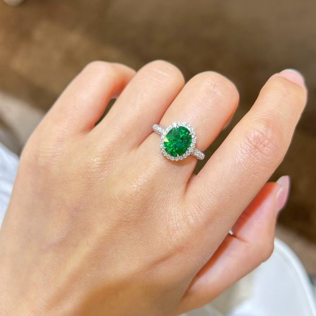 14k Gold 5.12 Ctw Vivid Green Natural Tsavorite & Diamond Ring - 9