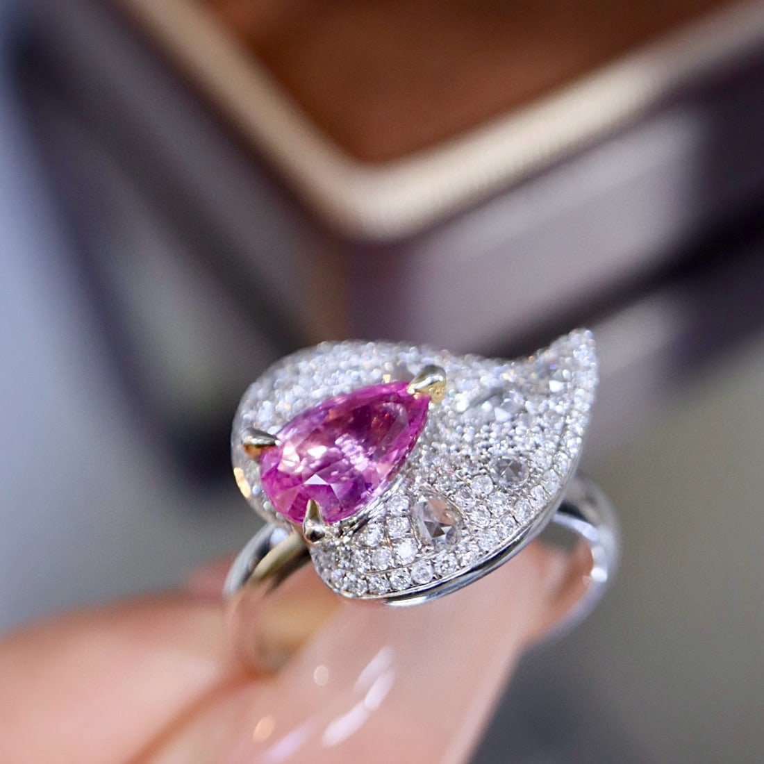 14k Gold 2.08 Ctw Natural Padparadscha Sapphire & Diamond Ring - 7