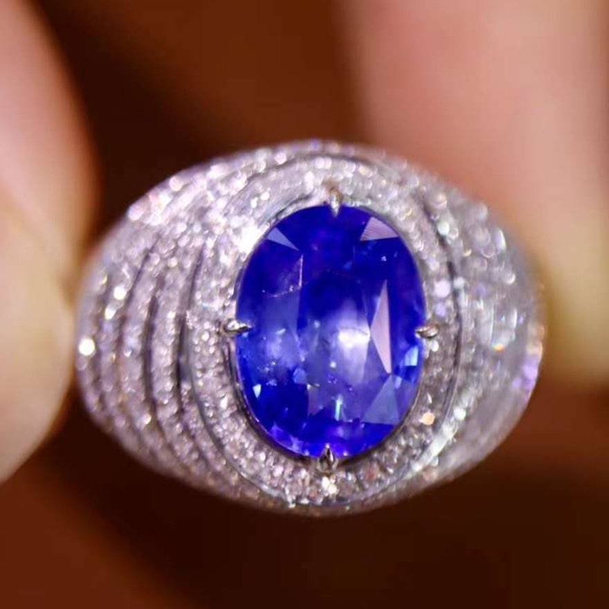 14k Gold 3.50 Ctw Natural Sapphire & Diamond Ring: Ref:231048048 // gold content:14k gold // ring size:7. 25us // // main gemstone:sapphire // shape:oval // carat weight:3. 02ct // color:blue // treatment:natural // // adjacent gemstone 2 : diamond //