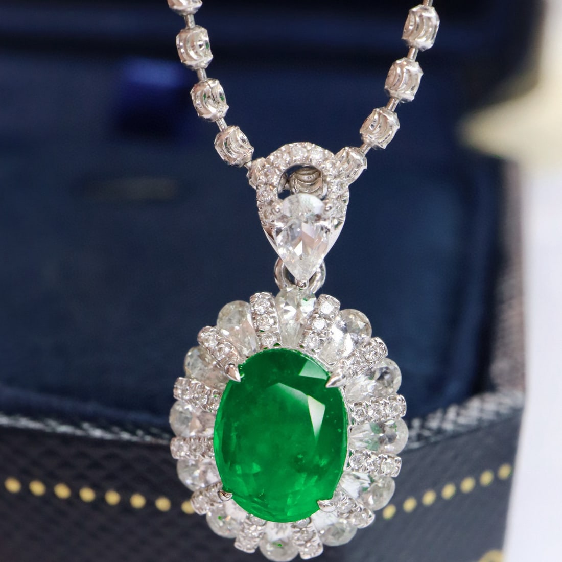 14k Gold 1.71 Ctw Vivid Green Natural Emerald & Diamond Pendant( Without Chain ) - 5