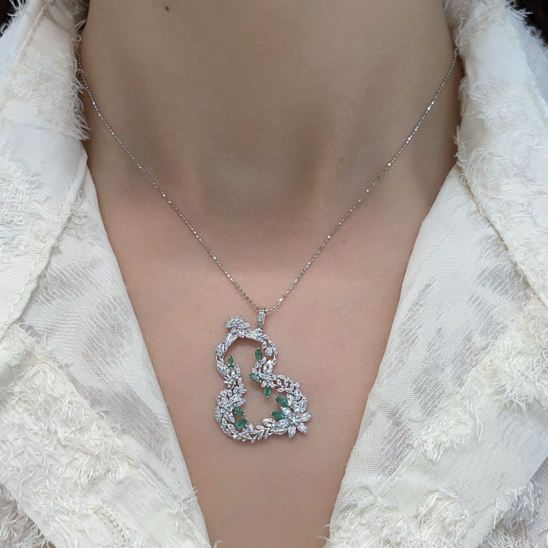 14k Gold 1.0 Ctw Natural Emerald & Diamond Pendant( Without Chain ) - 2