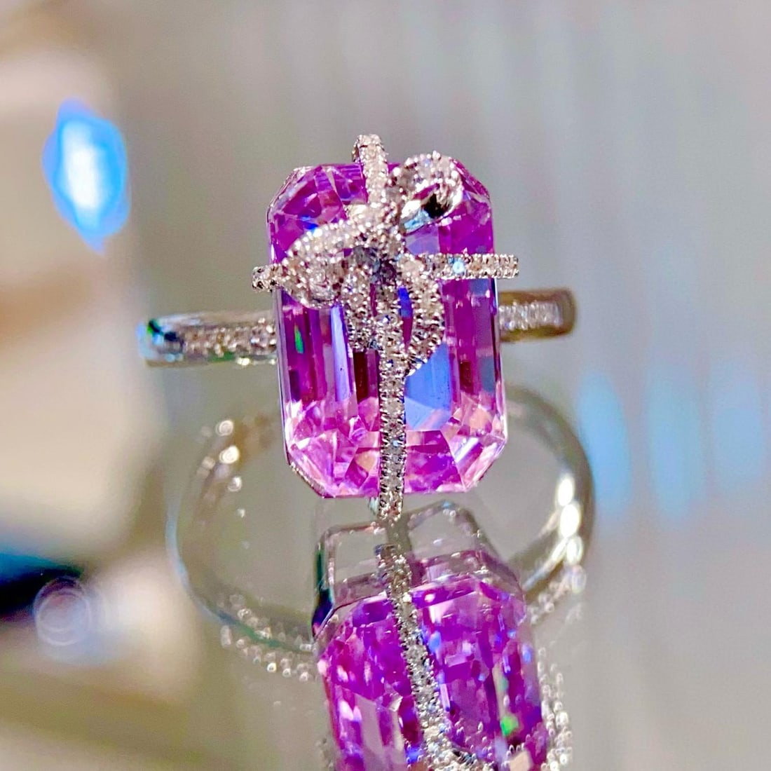 14k Gold 9.35 Ct Natural Kunzite & Diamond Ring - 6