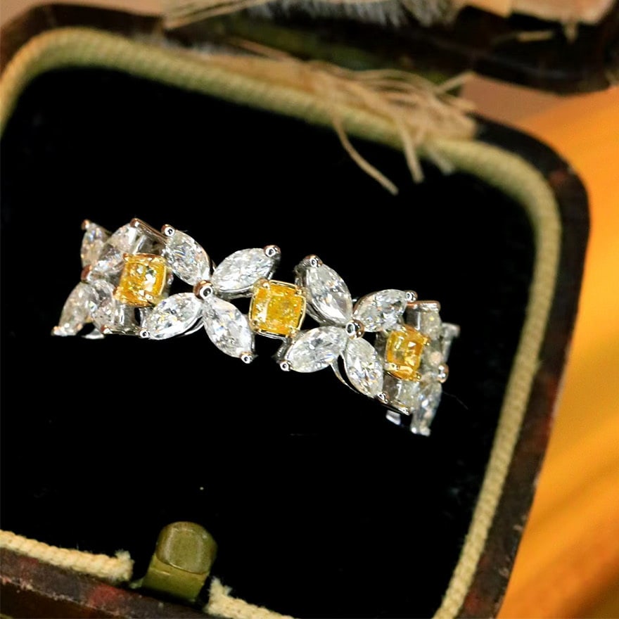 14k Gold 1.80 Ct Natural Color Diamond Ring - 4