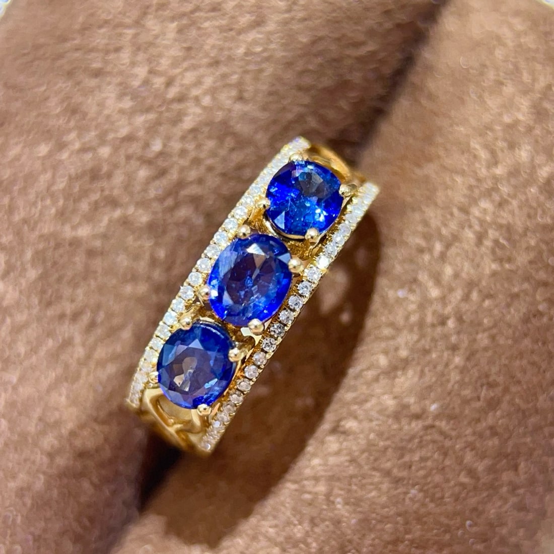14k Gold 1.75 Ctw Natural Sapphire & Diamond Ring - 2