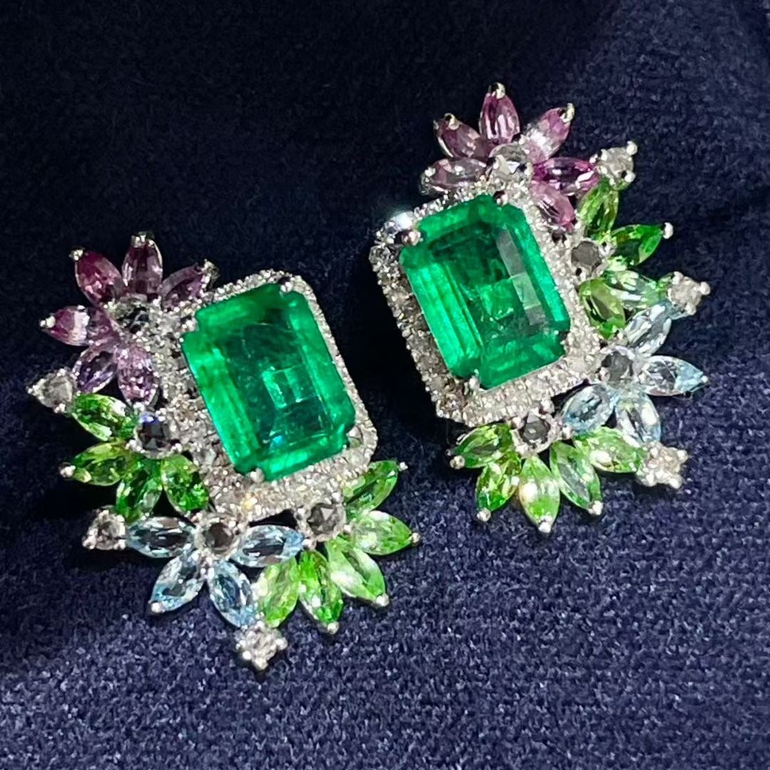 14k Gold 2 Ct Vivid Green Natural Emerald & Diamond Earrings - 4