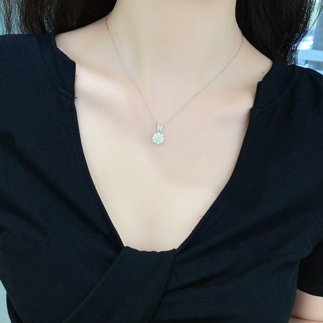 Gia Certified 14k Gold 0.70 Ctw Natural E Vs2 Round Diamond Necklace - 2
