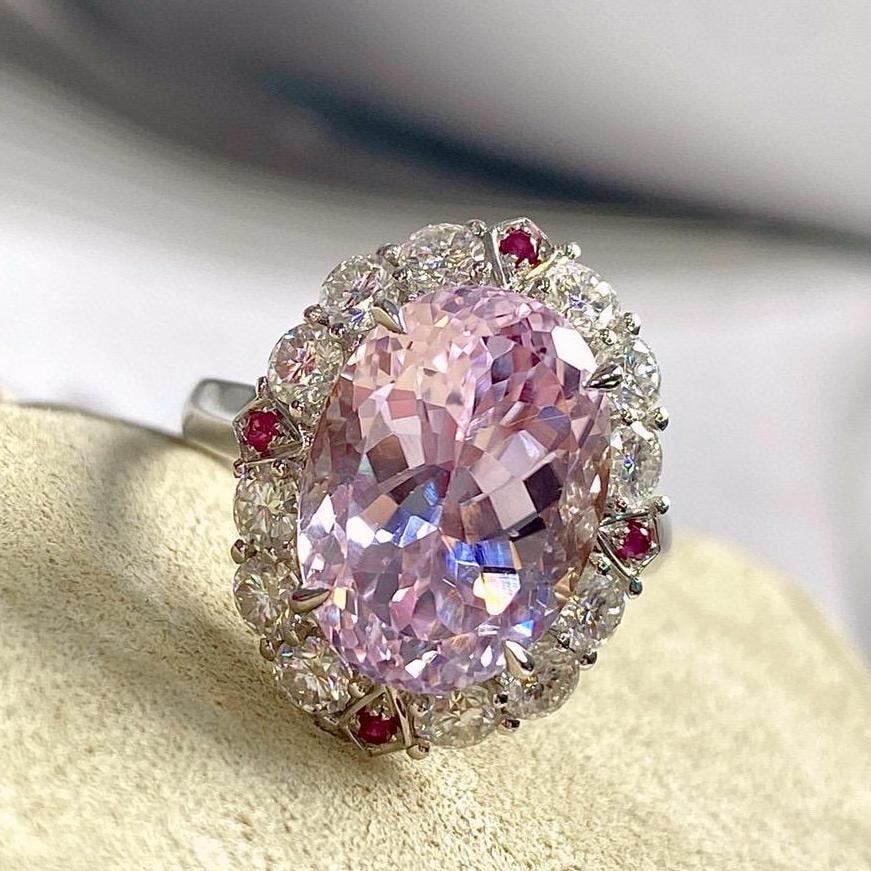 14k Gold 8.6 Ctw Natural Kunzite & Moissanite Ring - 2