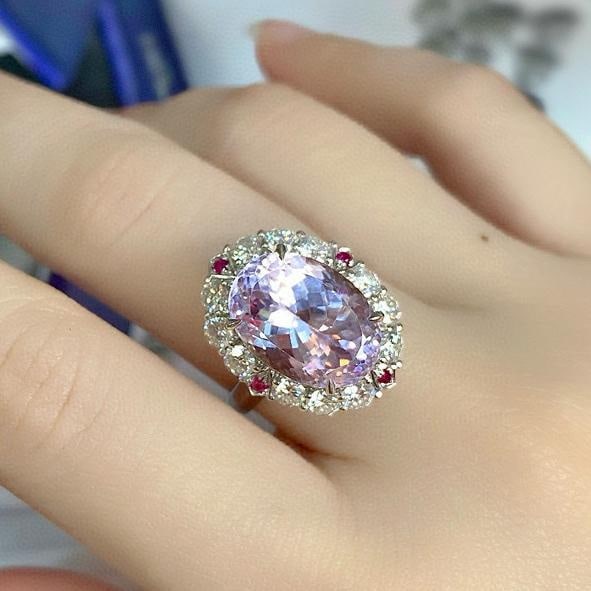 14k Gold 8.6 Ctw Natural Kunzite & Moissanite Ring - 4