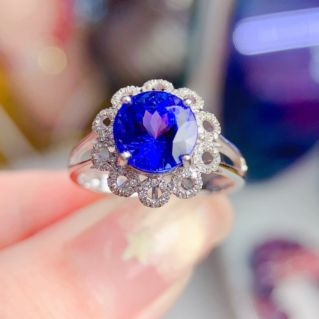 14k Gold 3 Ct Natural Tanzanite & Diamond Ring - 3