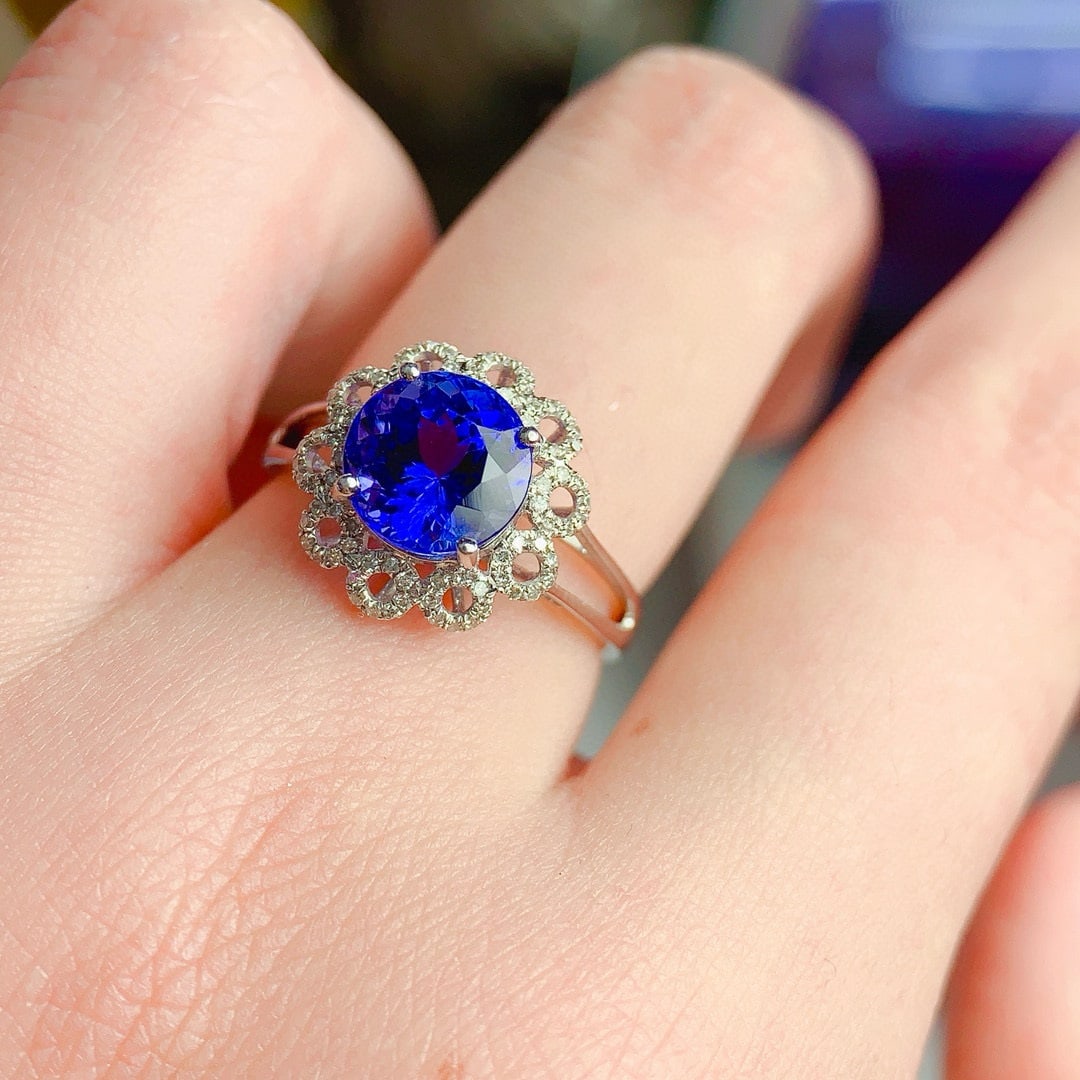 14k Gold 3 Ct Natural Tanzanite & Diamond Ring - 5