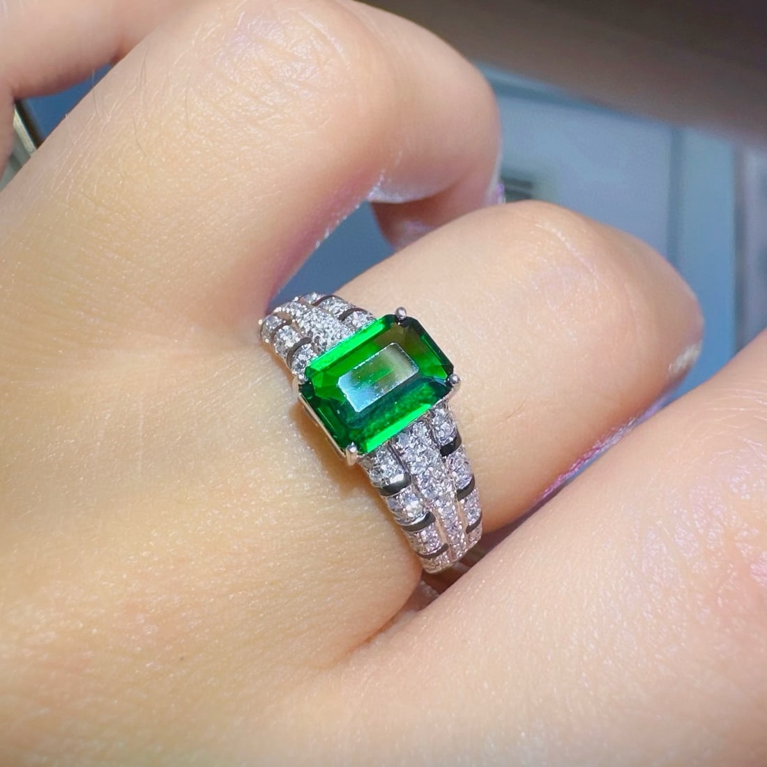 14k Gold 1.29 Ctw Natural Tsavorite & Diamond Ring - 4
