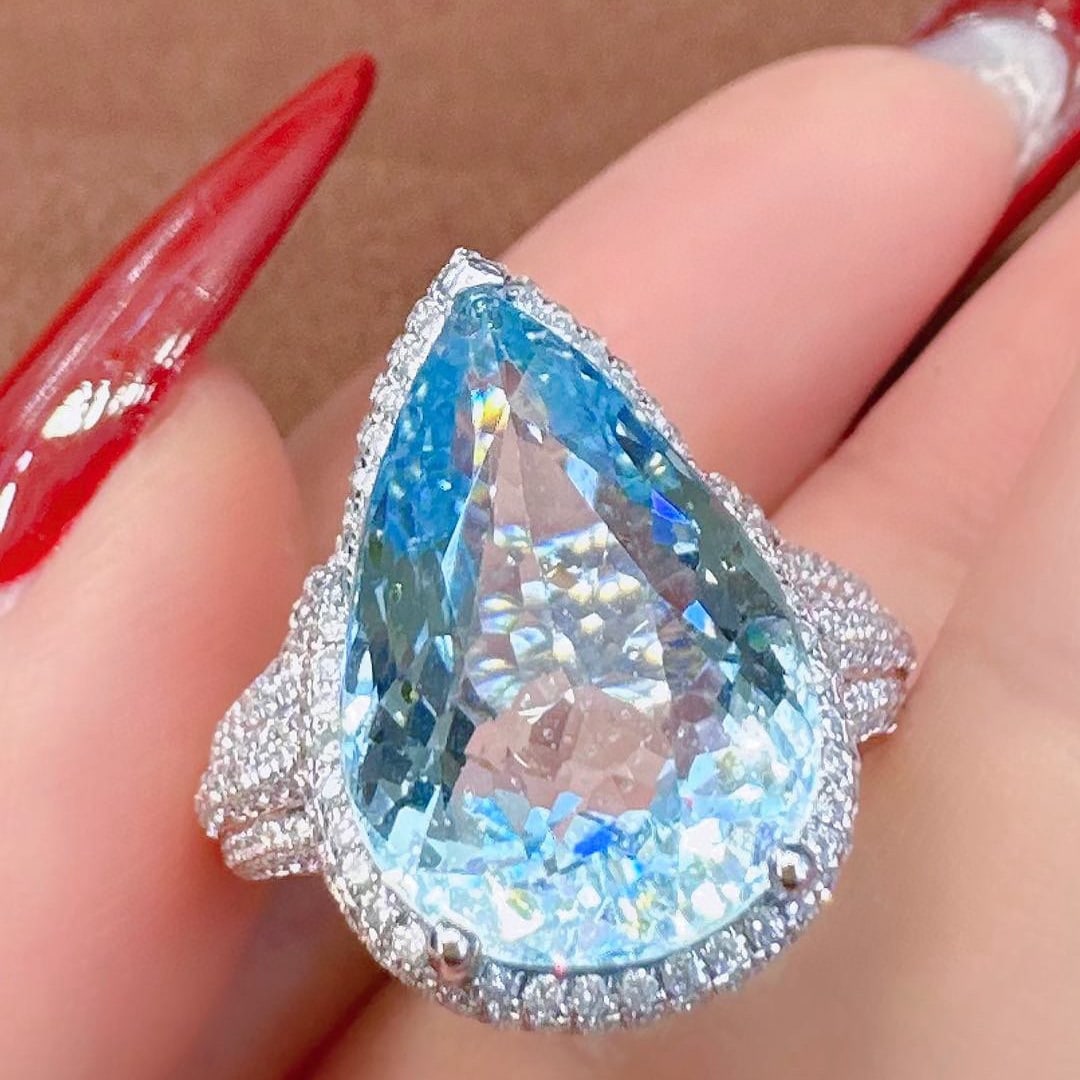 14k Gold 8.40 Ctw Natural Aquamarine & Diamond Ring - 2