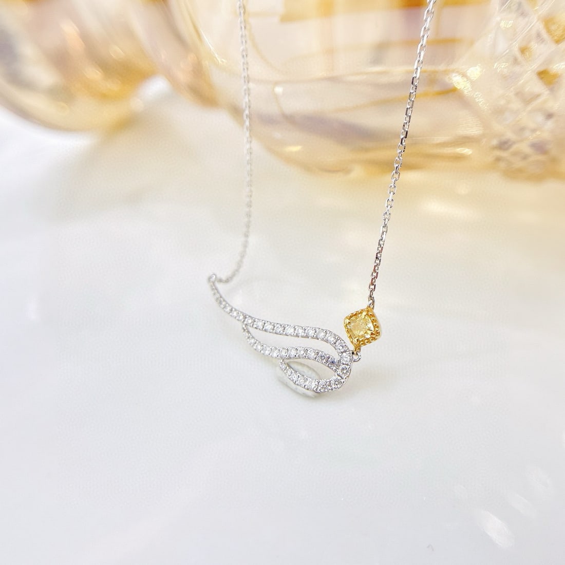 14k Gold 0.30 Ctw Natural Yellow Diamond & Diamond Necklace - 4
