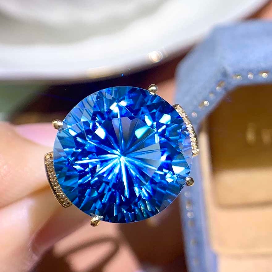 14k Gold 14.33 Ctw Natural Topaz & Diamond Ring - 2