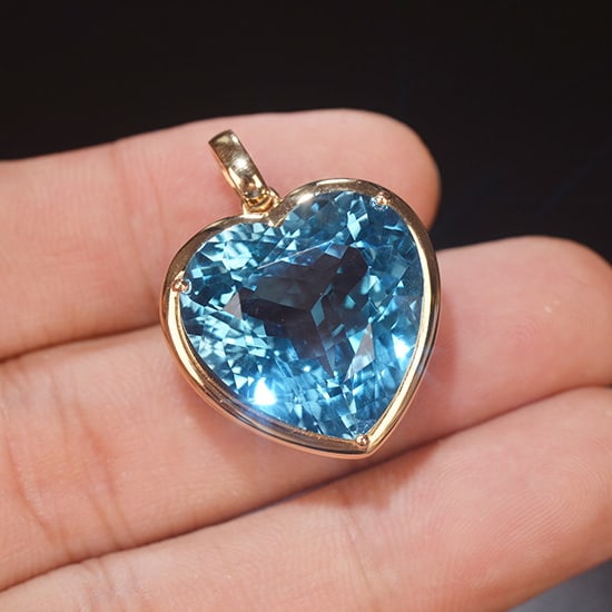 14k Gold 30.8 Ct Natural Topaz Pendant( Without Chain ) - 5