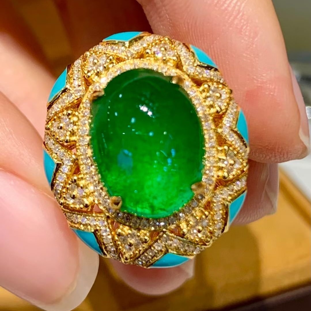 14k Gold 5.7 Ct Vivid Green Natural Emerald & Diamond Ring - 2